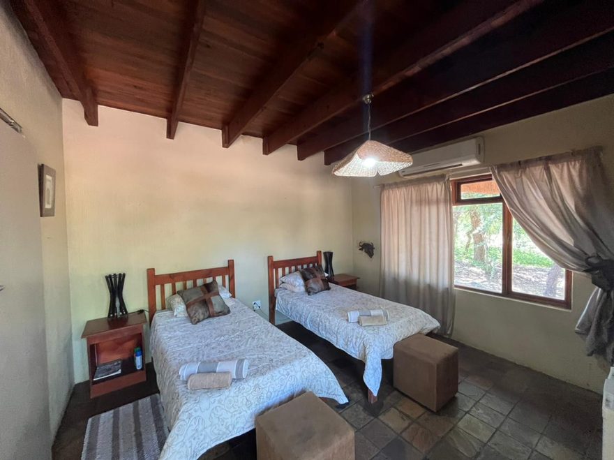 Twin room with single beds